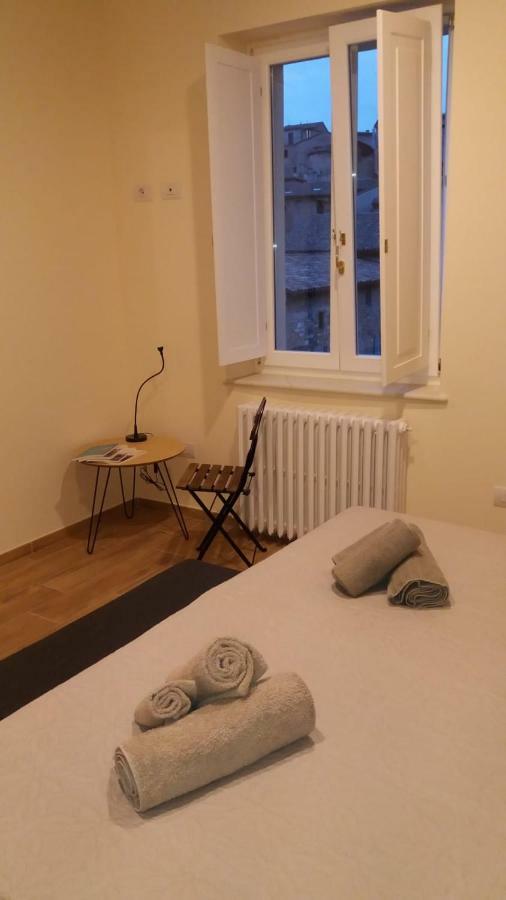 Via Barocci 34 Hotel Urbino Eksteriør billede